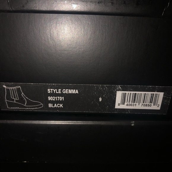 Cecelia New York Gemma Suede Wedge Boots In Black. NIB. Sz 8.5 & 9 - Picture 10 of 11